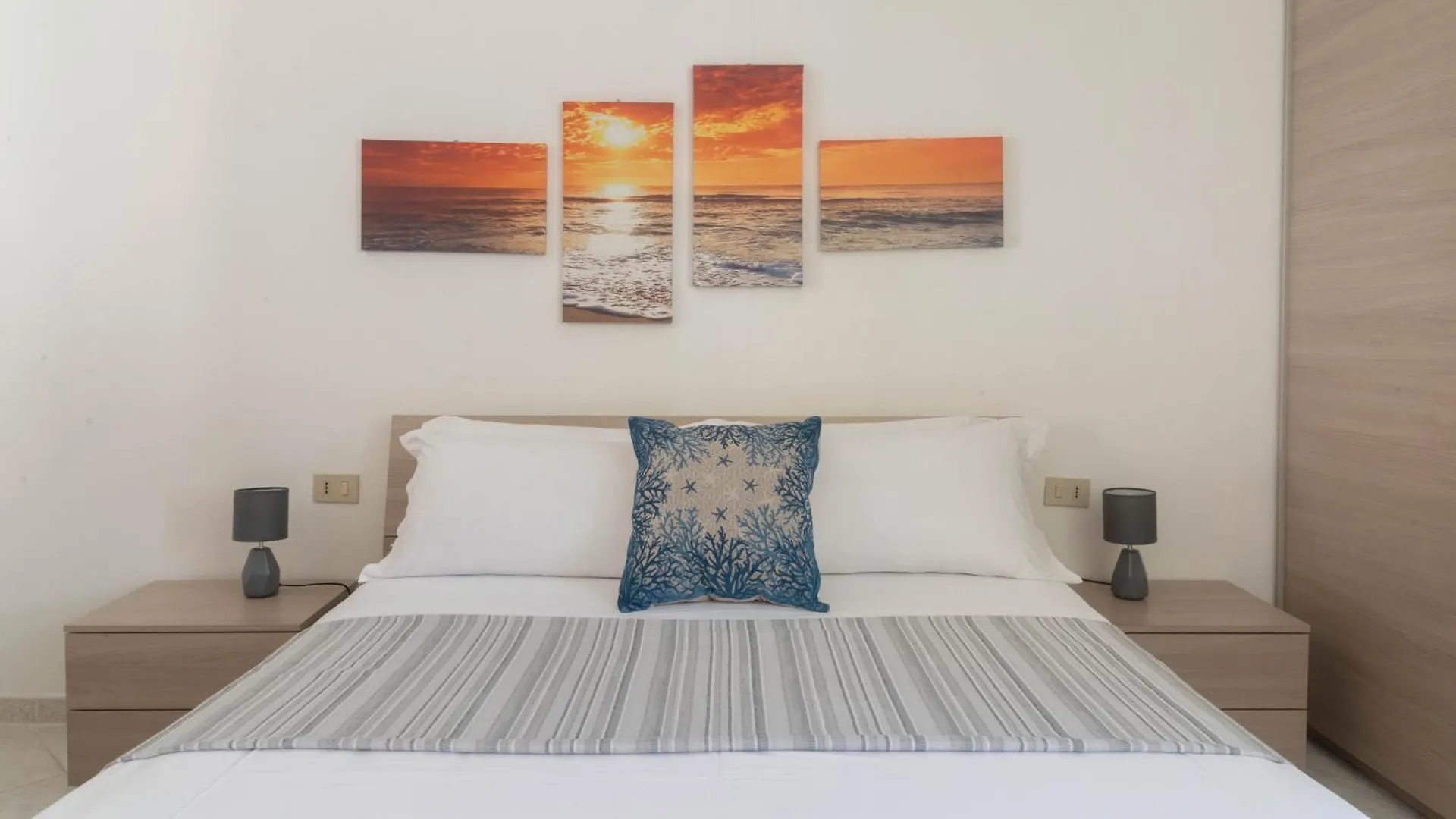 La Casa Dello Spritz Apartment La Caletta 0*,  Italy