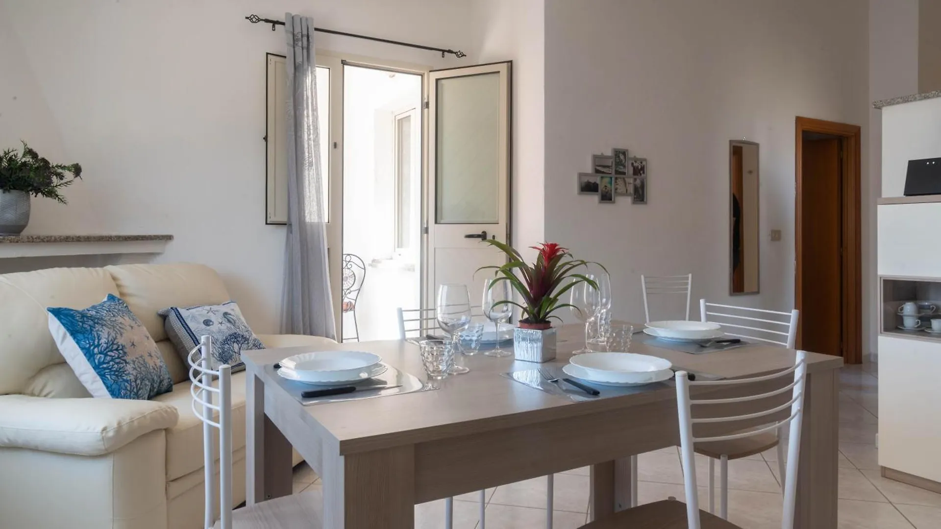 La Casa Dello Spritz Apartment La Caletta 0*,  Italy